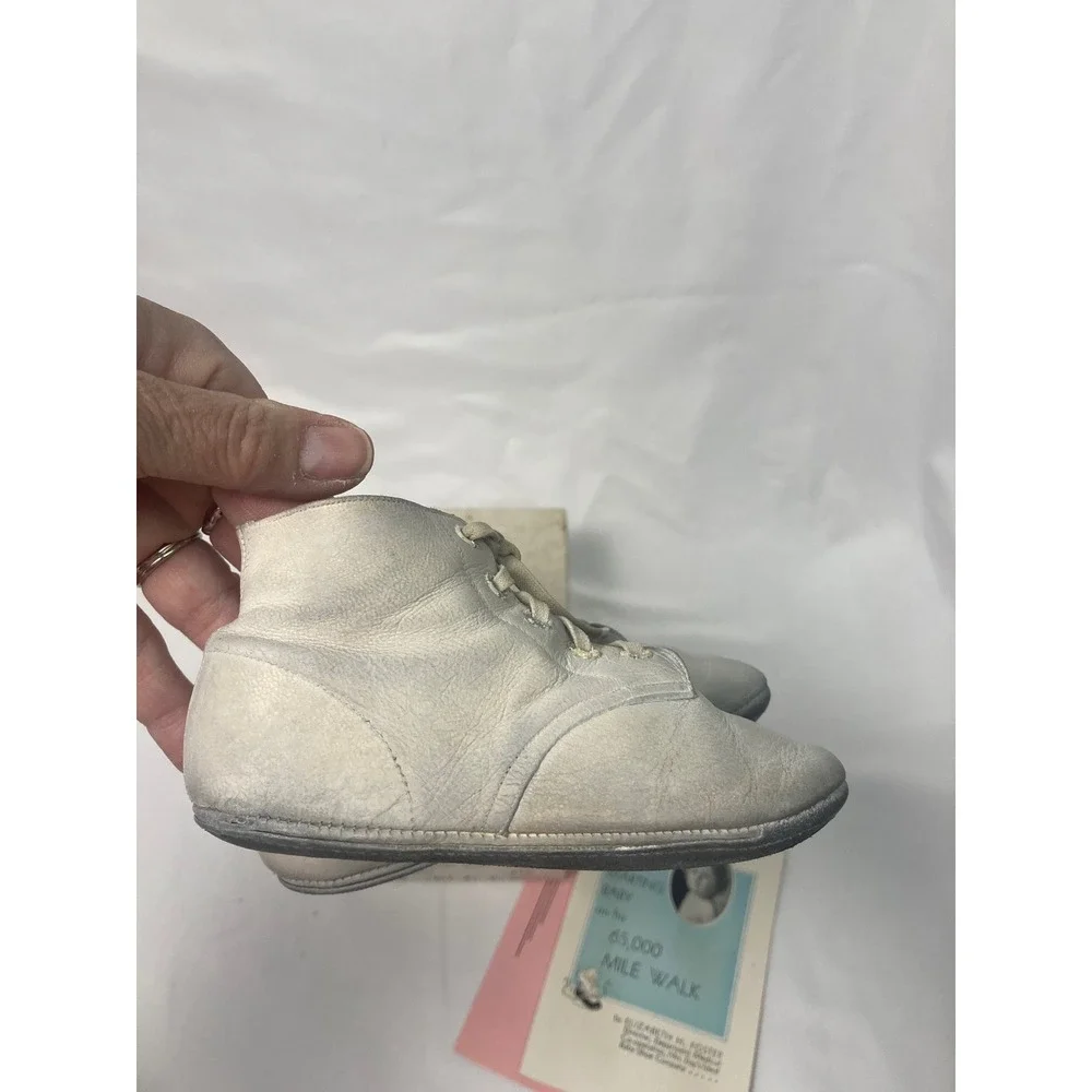 Mrs Day's Ideal Baby Shoe Size 4 White Leather Vintage Original Box